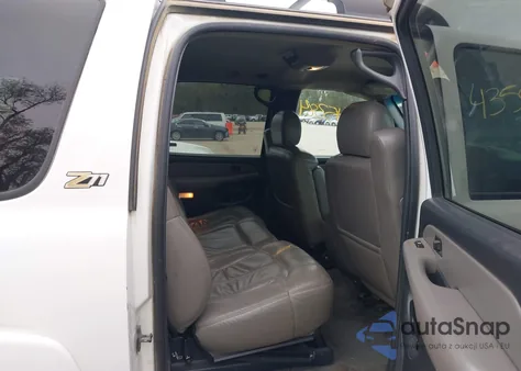 2002 Chevrolet Suburban 1500 Z71 from USA, damaged, VIN 3GNFK16Z82G249989